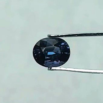 Шпінель синя 1,3 карат овал 7х6 мм