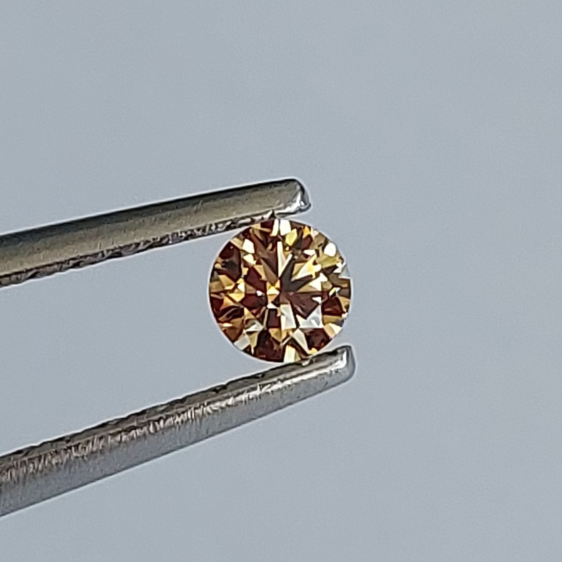 Купити Діамант круг 4 мм Fancy Orange Brown NVOVK jewelry Україна