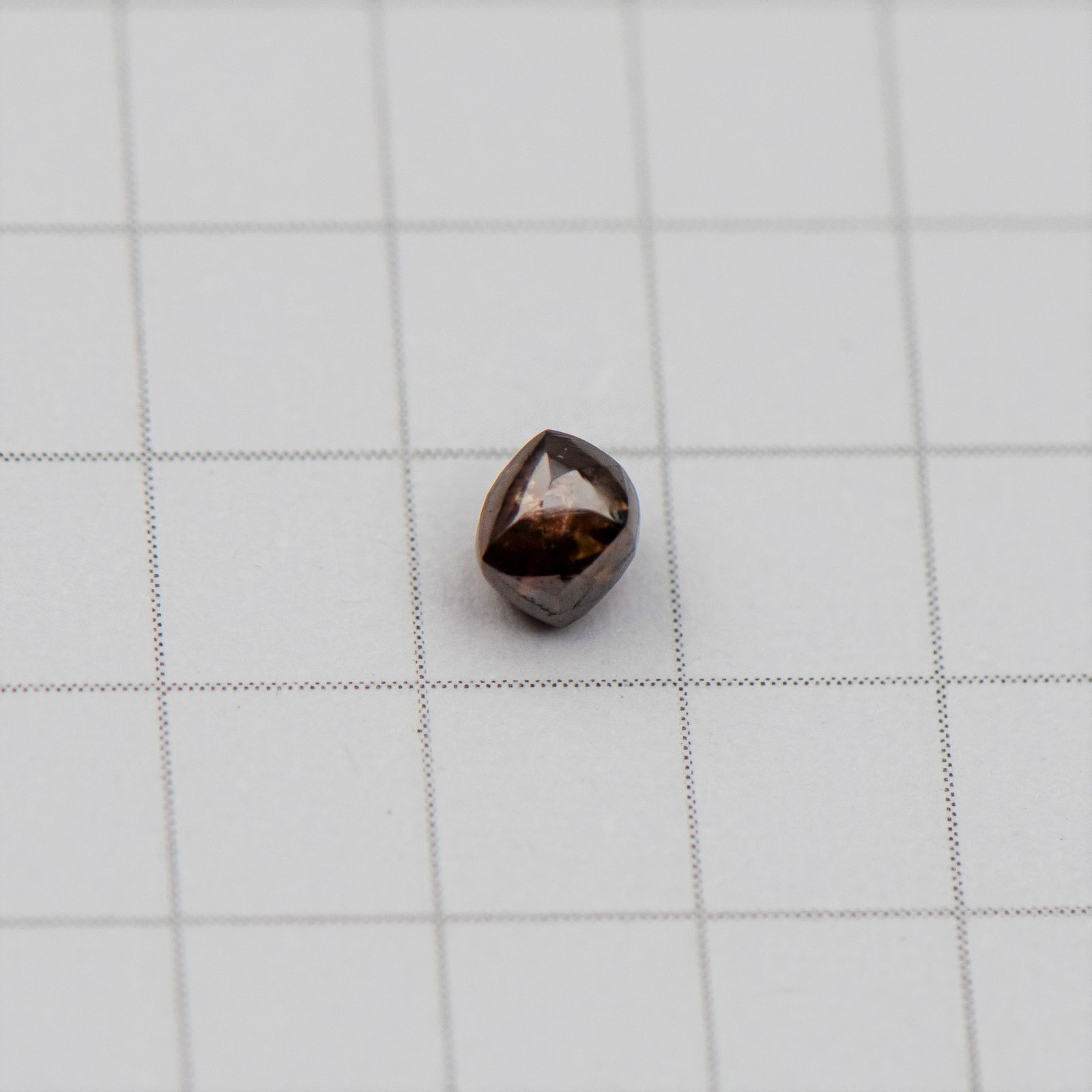 Алмаз Кристал коричневий 0,3 карат тетрагексаедр