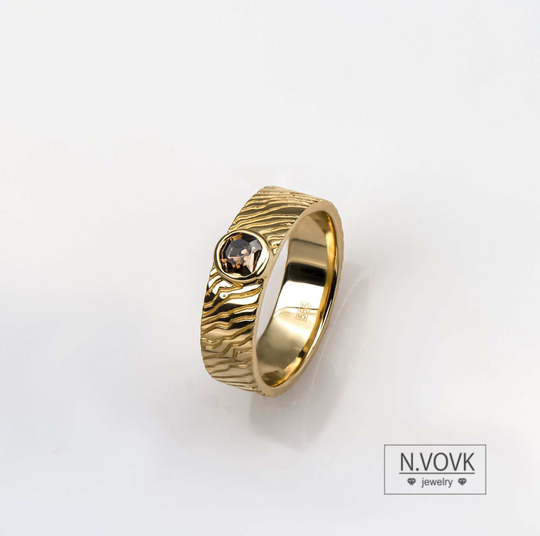Кольцо с коньячным бриллиантом техника Мокуме золото