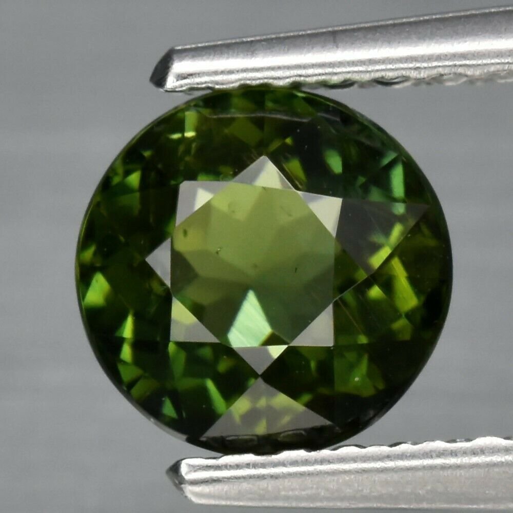 Турмалин зеленый круг 5,8 мм