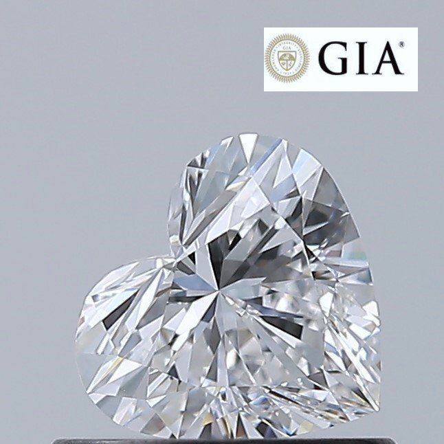 Діамант 0,5 карат Е/VVS1 серце GIA сертифікат