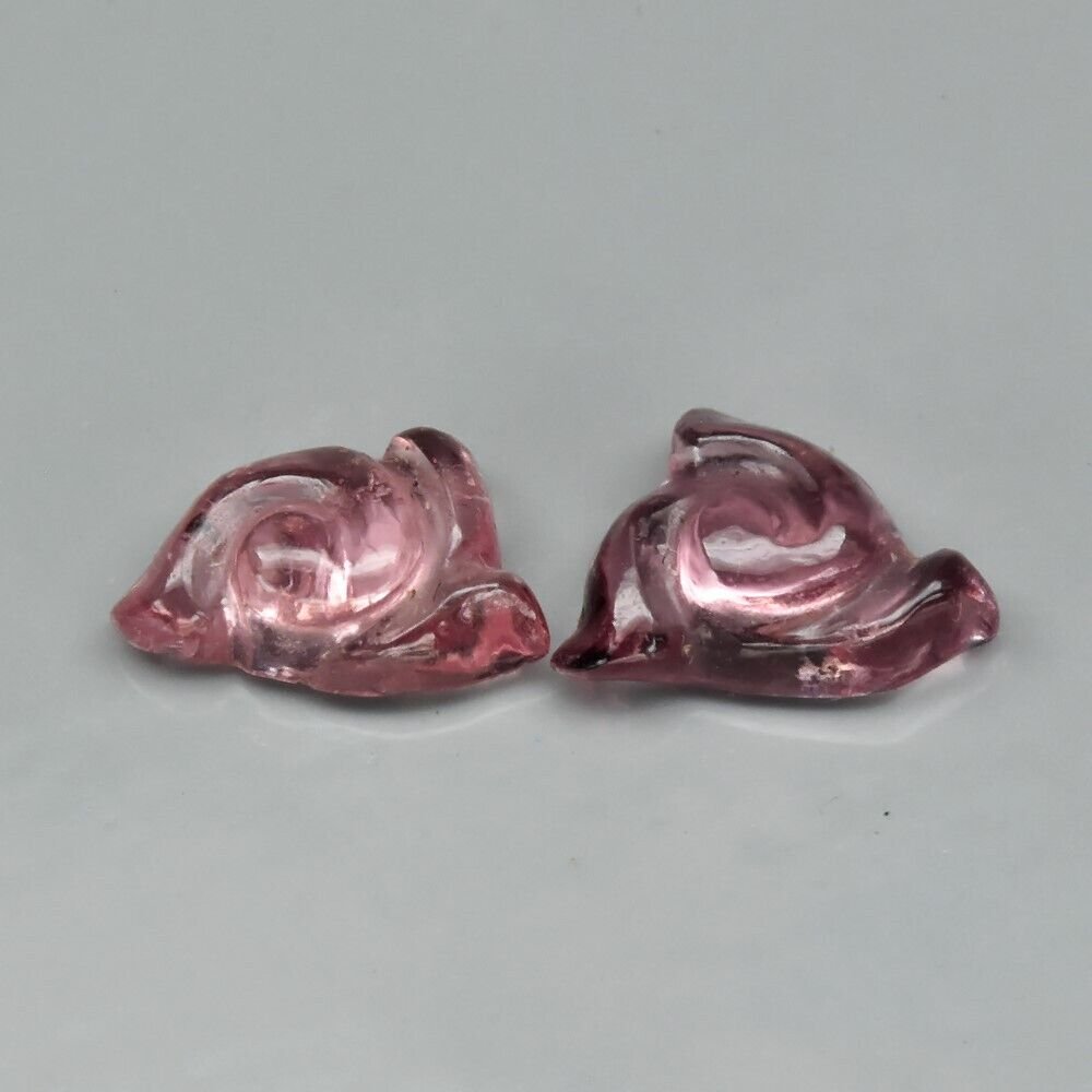 Шпинель розовая в форме цветка цена за шт